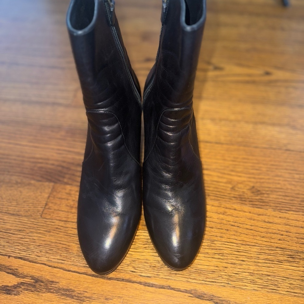 Stuart Weitzman Black Leather Heeled Boots size 10.5 🖤 - Picture 3 of 9